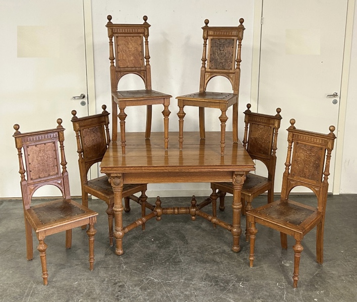 Matsalsgrupp, bord med 6 st stolar, nyrenässans, 1800 talets slut