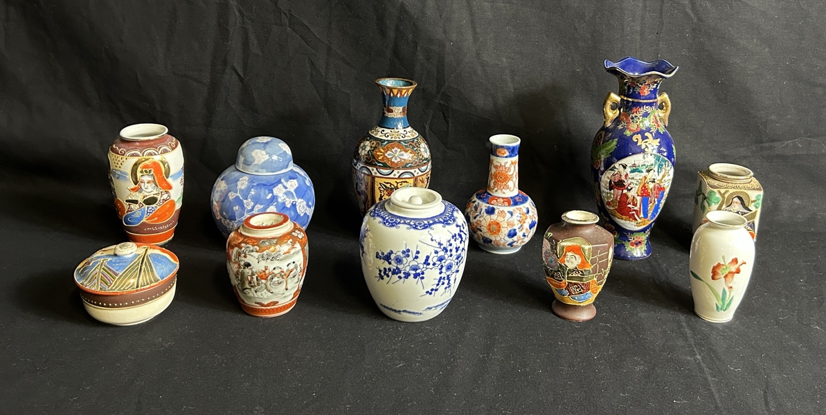 Asiatiska vaser, Kina/Japan, 11 delar.