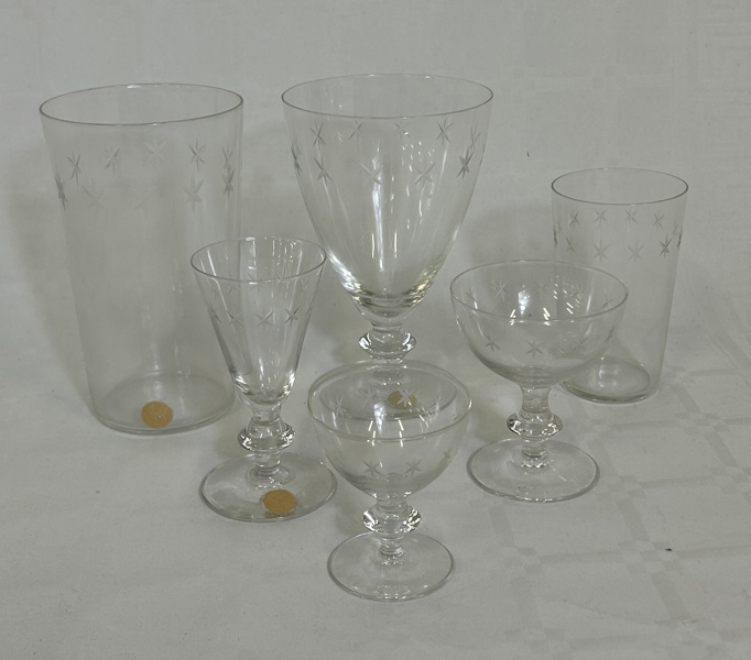Parti glas, Kosta 40 delar