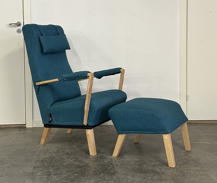 O. H. Sjögren, "Seat up" Fåtölj med pall.