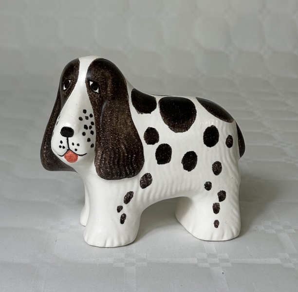 Lisa Larson. Figurin, "Spaniel" ur serien "Kennel", signerad.