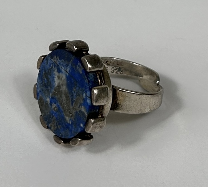 Silverring med lapis, KE Palmberg, signerad, 1975.