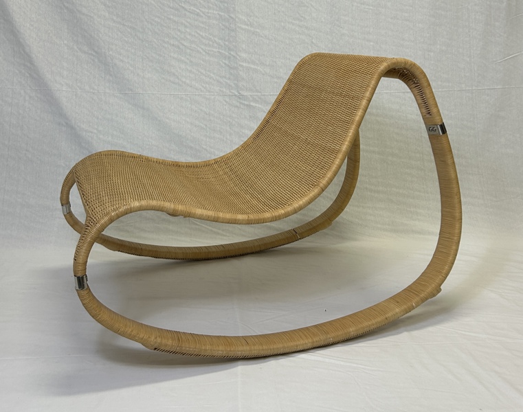James Irvine. Gungstol "Gunghult", Ikea, rotting.