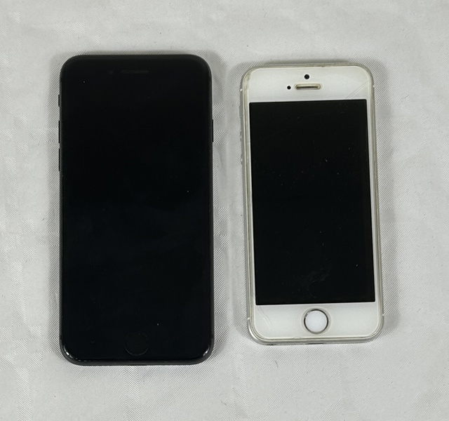 iPhone, 2 st. iPhone 8, 64 gb. iPhone 4.