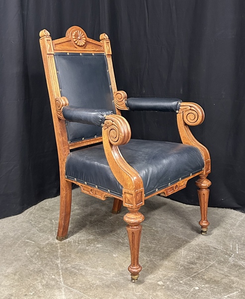 Karmstol, med hjultrissor, barockstil, 1800-talets andra hälft. 